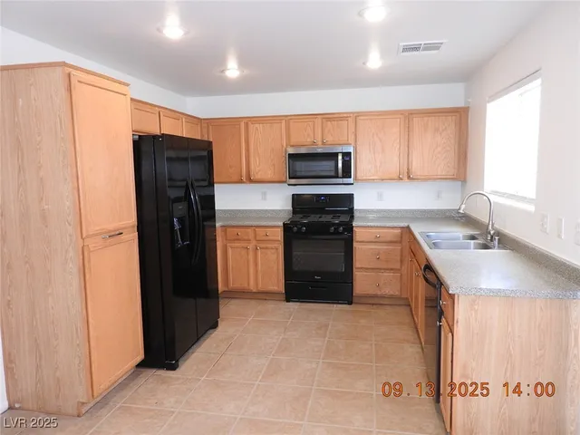 $2,000 | 9504 Havasu Canyon Avenue, Las Vegas, NV 89166