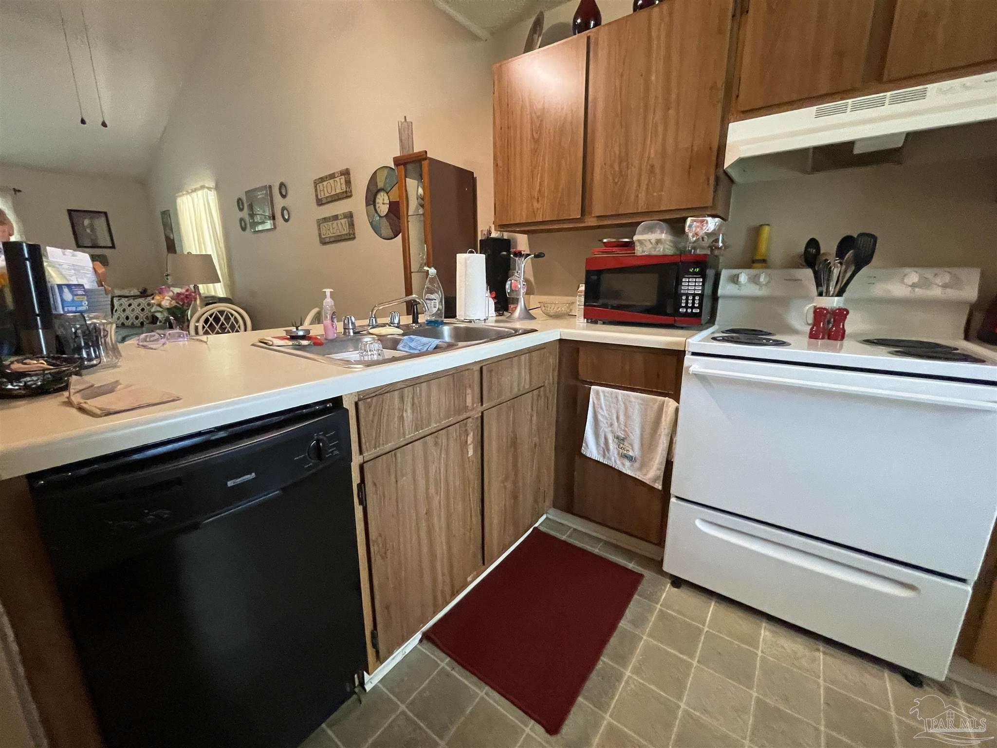 4271 Castille Avenue Pace, FL 32571 - Photo 4 of 11