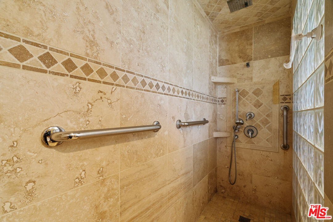 4600 Vía Dolce, Unit 301 Marina del Rey, CA 90292 - Photo 26 of 32