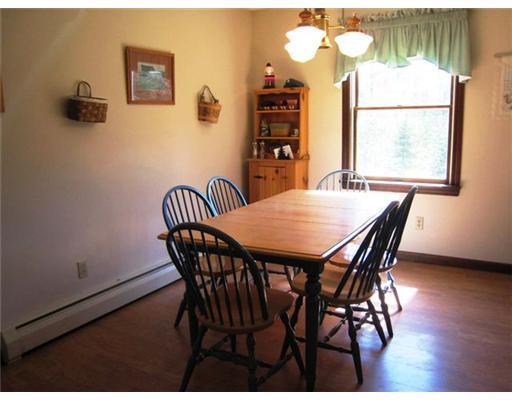 693 Middlesex Road Topsham, ME 04086 - Photo 7 of 17 Dining Room.