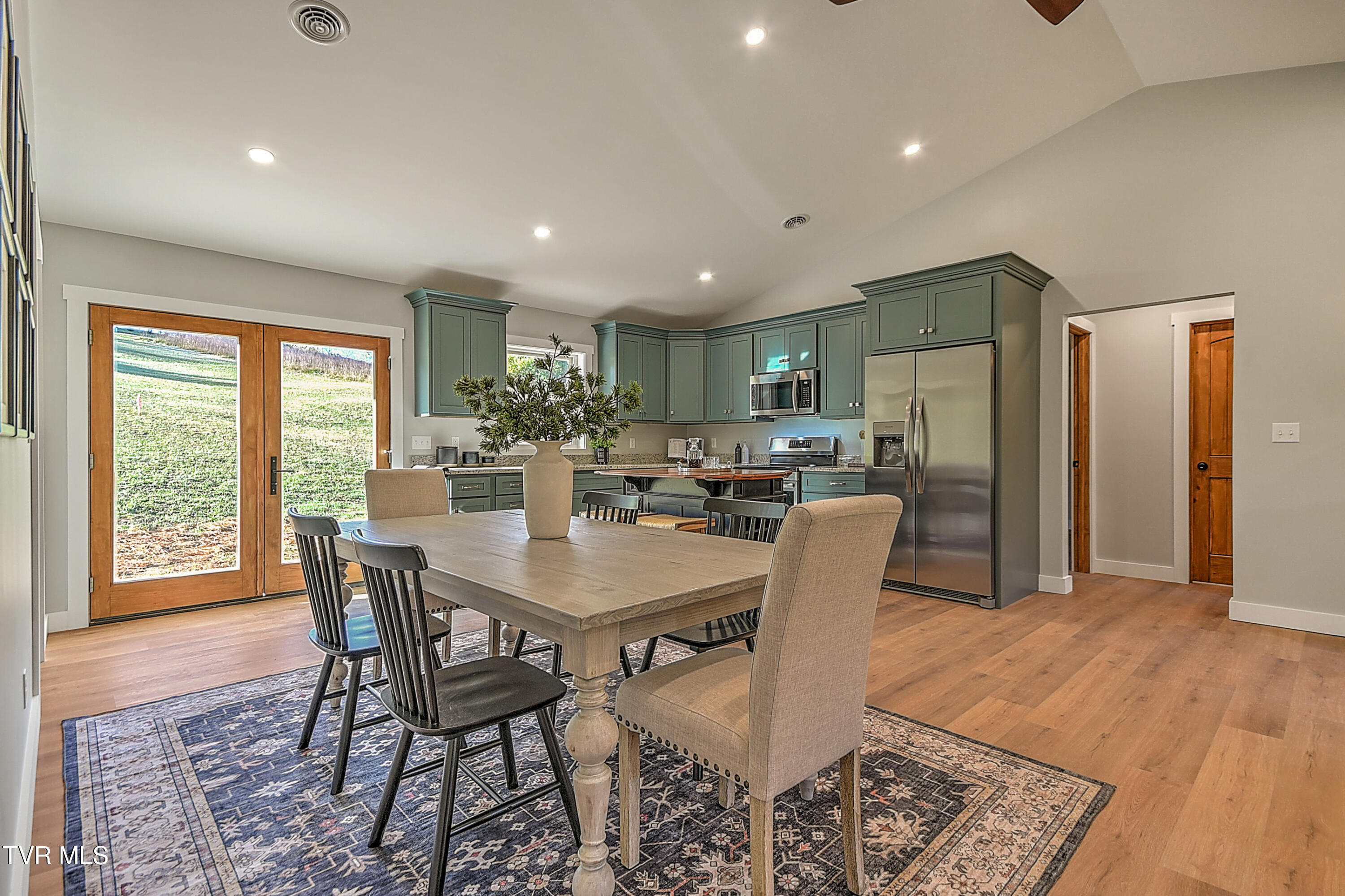 15216 Bordwine Road Bristol, VA 24202 - Photo 10 of 47 15216 Bordwine GUnit-14