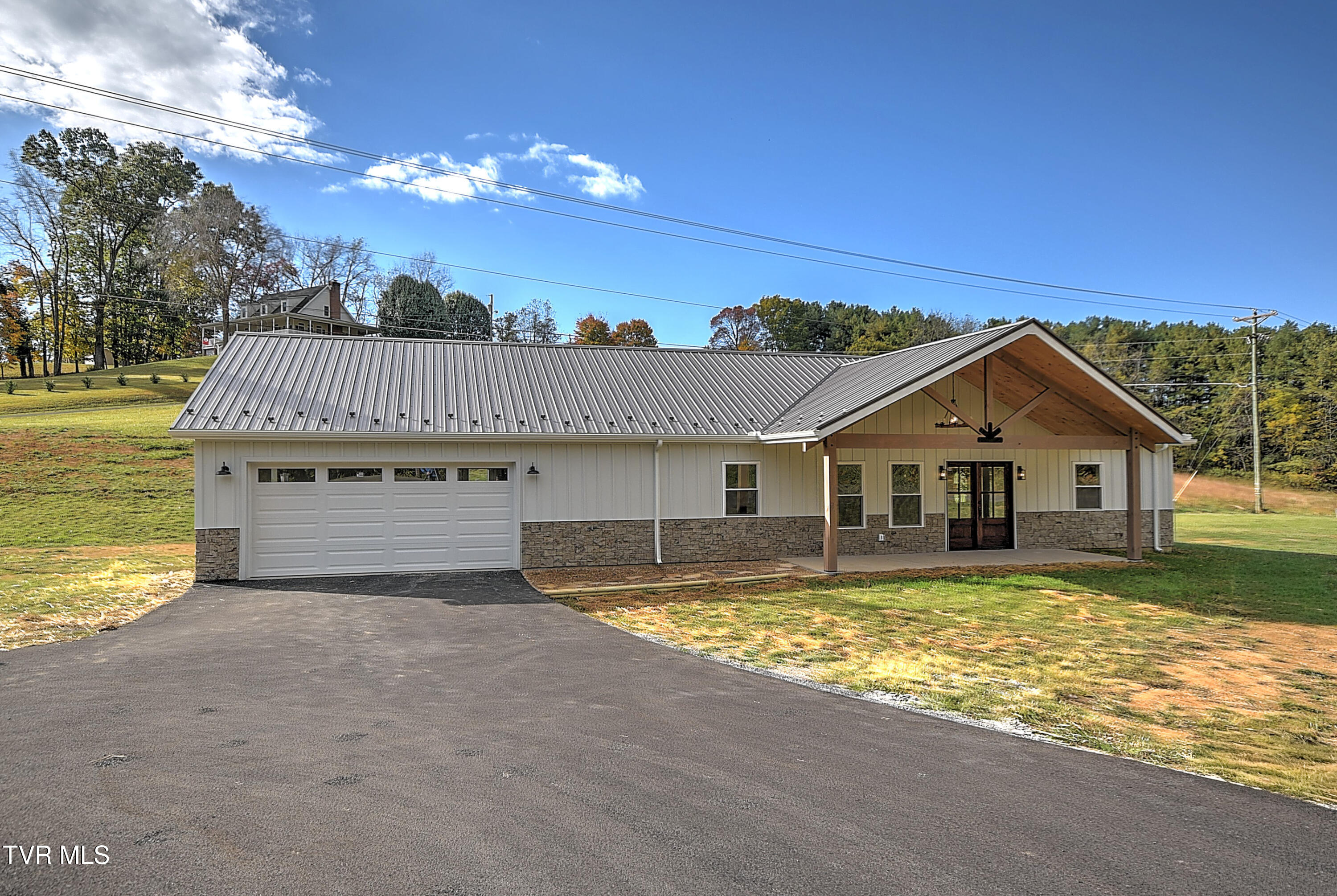 15216 Bordwine Road Bristol, VA 24202 - Photo 2 of 47 15216 Bordwine GUnit-4