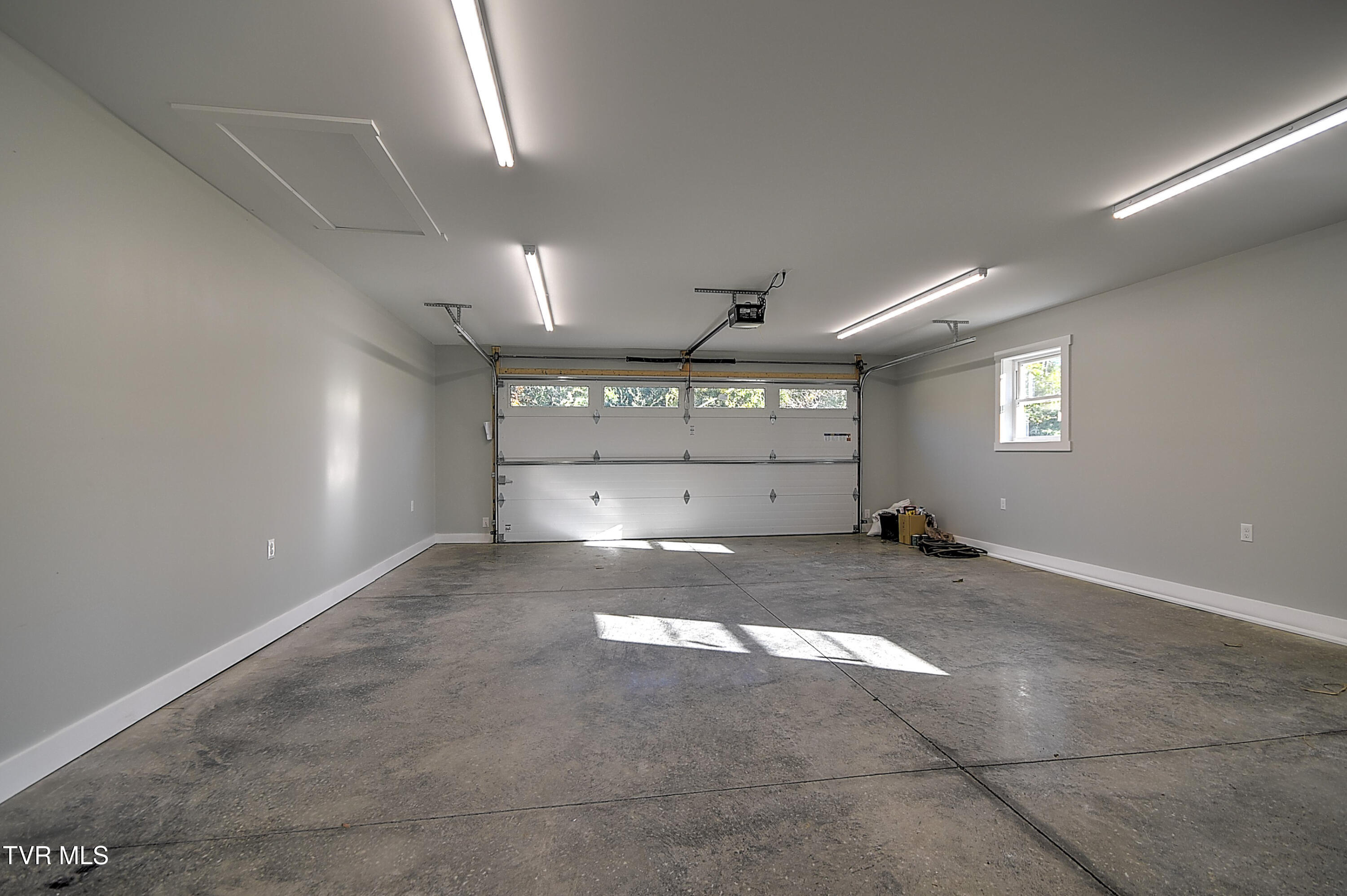 15216 Bordwine Road Bristol, VA 24202 - Photo 36 of 47 15216 Bordwine GUnit-49