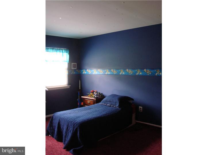 587 Coach Road Horsham, PA 19044 - Photo 13 of 17 Bedroom 4
