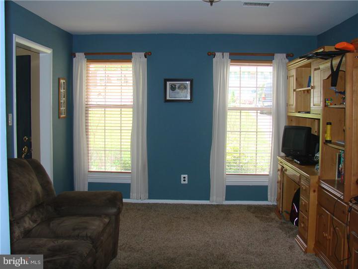 587 Coach Road Horsham, PA 19044 - Photo 8 of 17 Family Room