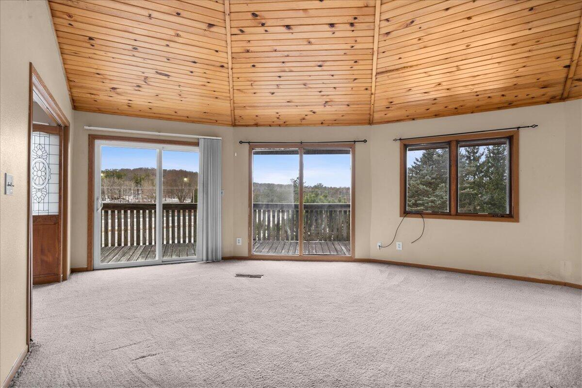 19940 Highway 57 Schleswig, WI 53042 - Photo 11 of 50 Family Room