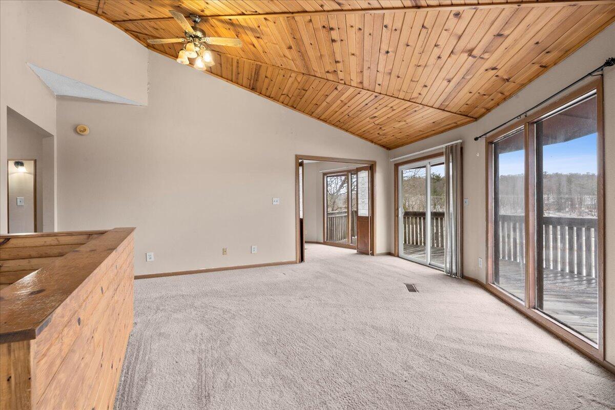 19940 Highway 57 Schleswig, WI 53042 - Photo 12 of 50 Family Room-2