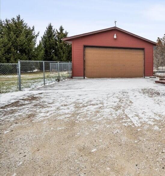 19940 Highway 57 Schleswig, WI 53042 - Photo 2 of 50 4-Car Tandem Garage