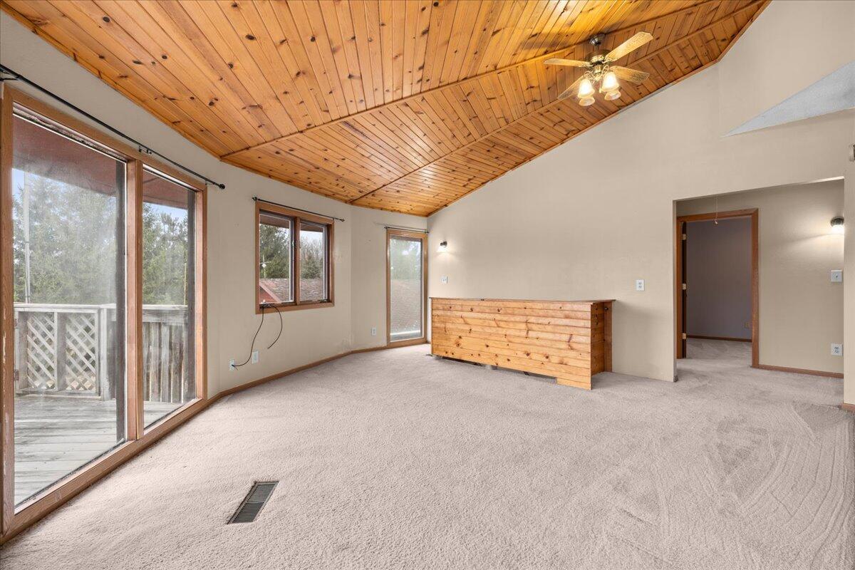 19940 Highway 57 Schleswig, WI 53042 - Photo 32 of 50 Family Room-3