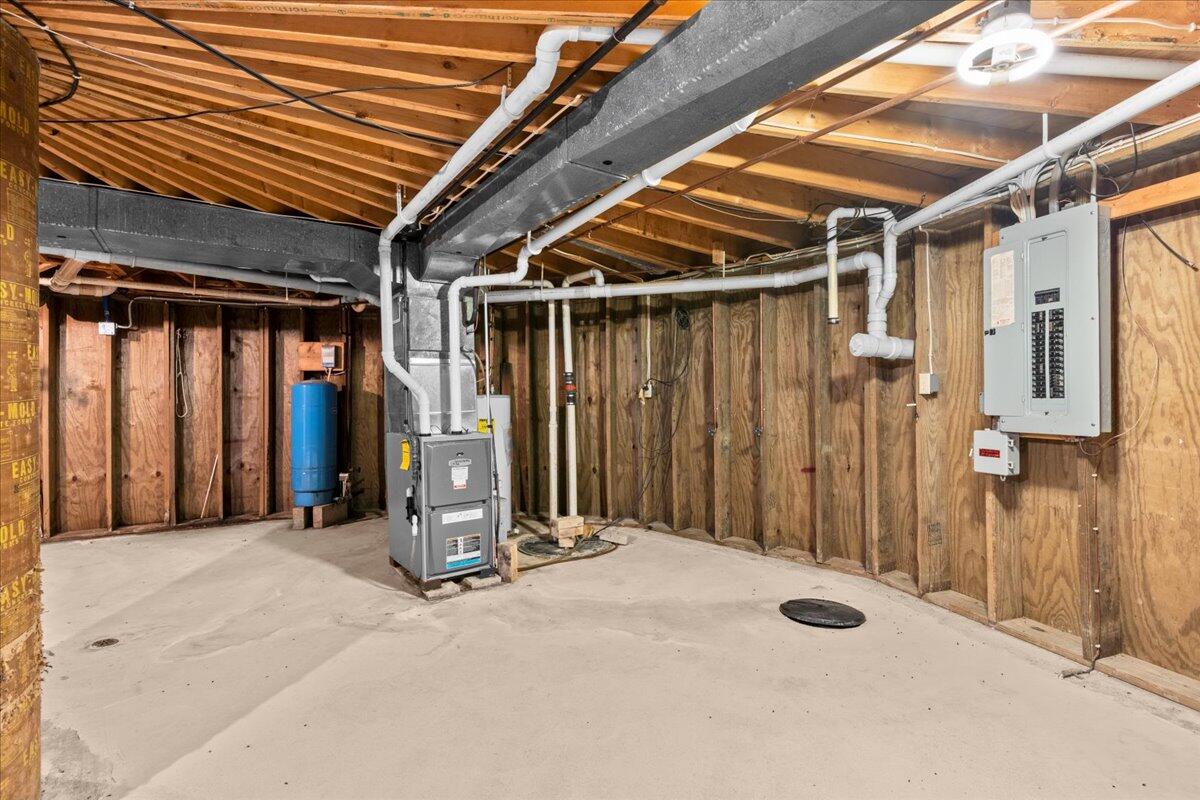 19940 Highway 57 Schleswig, WI 53042 - Photo 36 of 50 Basement-2