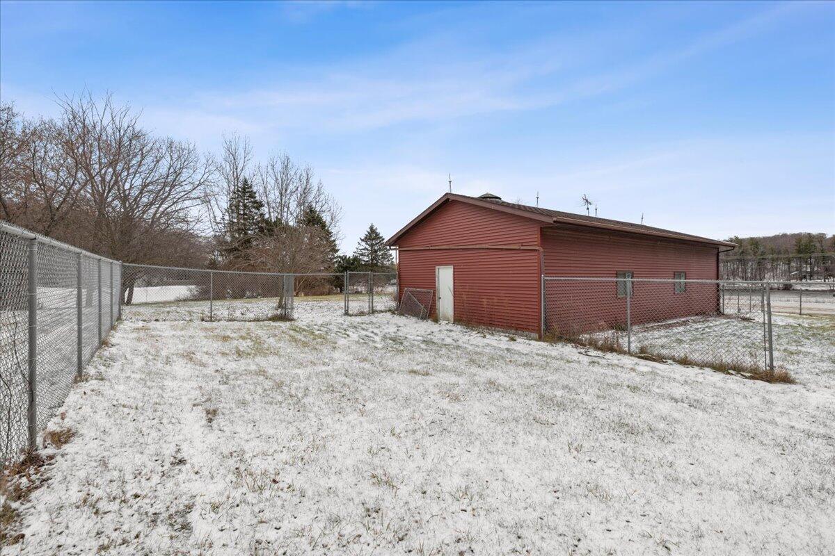 19940 Highway 57 Schleswig, WI 53042 - Photo 44 of 50 Fenced Area-3