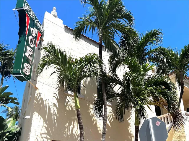 $425,000 | 335 Ocean Drive, Unit 114, Miami Beach, FL 33139