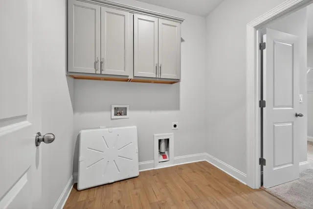 $560,460 | 5579 Spring Street, Flowery Branch, GA 30542