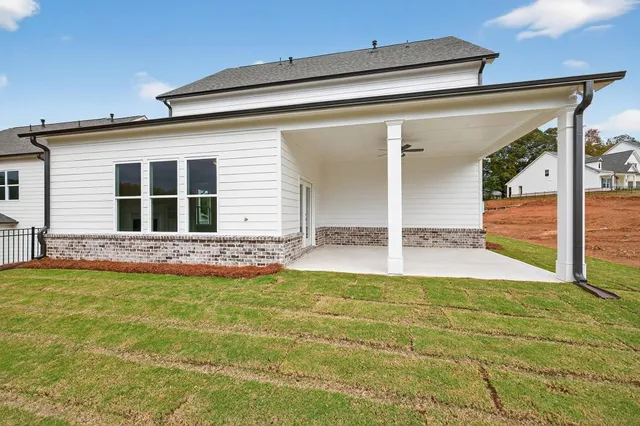 $560,460 | 5579 Spring Street, Flowery Branch, GA 30542