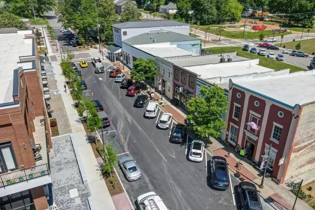 $560,460 | 5579 Spring Street, Flowery Branch, GA 30542