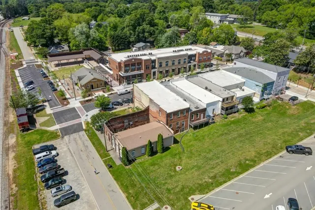 $560,460 | 5579 Spring Street, Flowery Branch, GA 30542