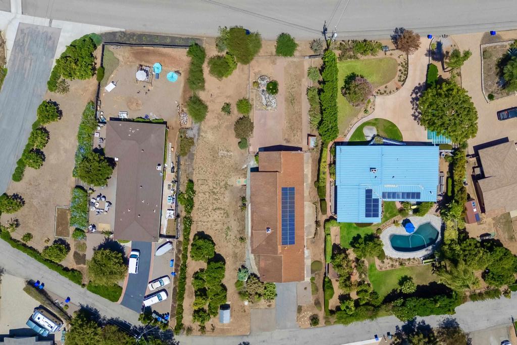 1216 Via Ramon Escondido, CA 92029 - Photo 3 of 37