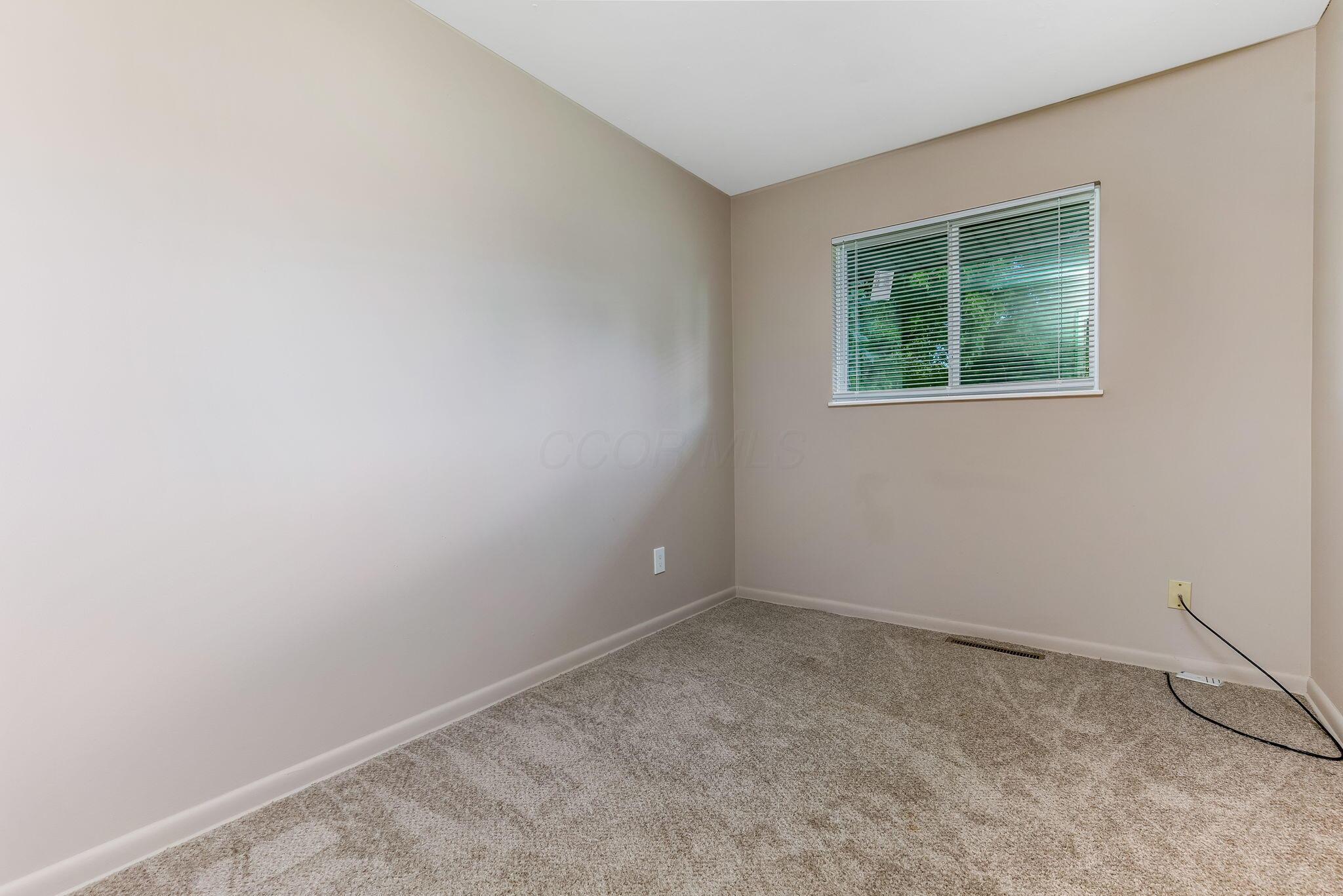 2781 Kenilworth Road Columbus, OH 43219 - Photo 16 of 35