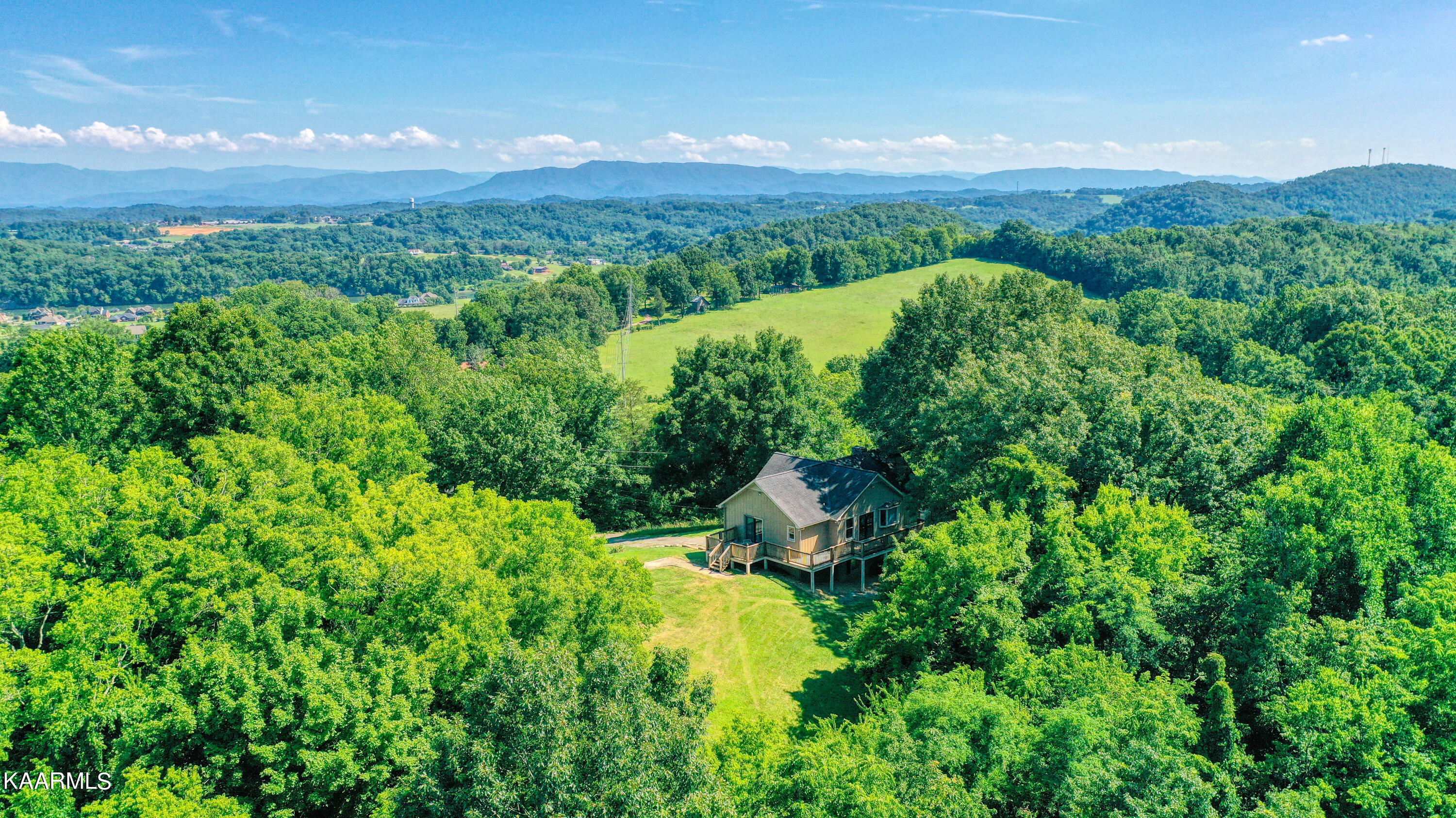 9305 Kodak Road Kodak, TN 37764 - Photo 3 of 30 Mountain Views