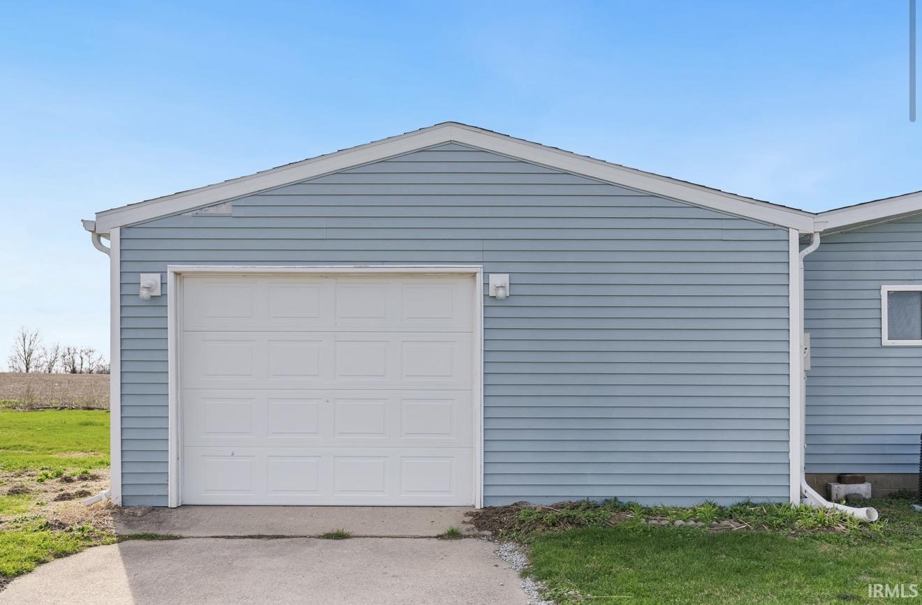 3395 West Crystal Lake Road Warsaw, IN 46580 - Photo 29 of 35