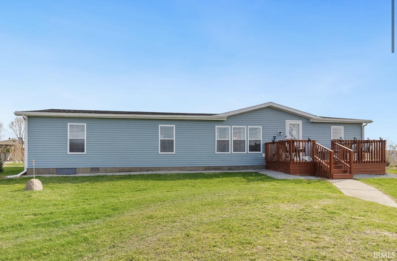 3395 West Crystal Lake Road Warsaw, IN 46580 - Photo 3 of 35