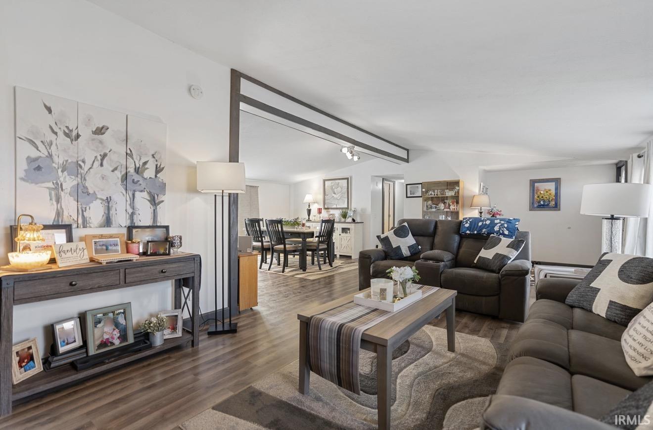 3395 West Crystal Lake Road Warsaw, IN 46580 - Photo 7 of 35