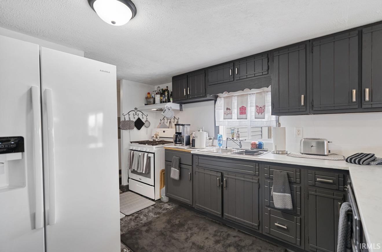 3395 West Crystal Lake Road Warsaw, IN 46580 - Photo 10 of 35