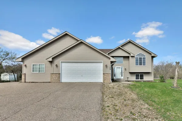 $360,000 | 1109 Rum River Drive, Isanti, MN 55040