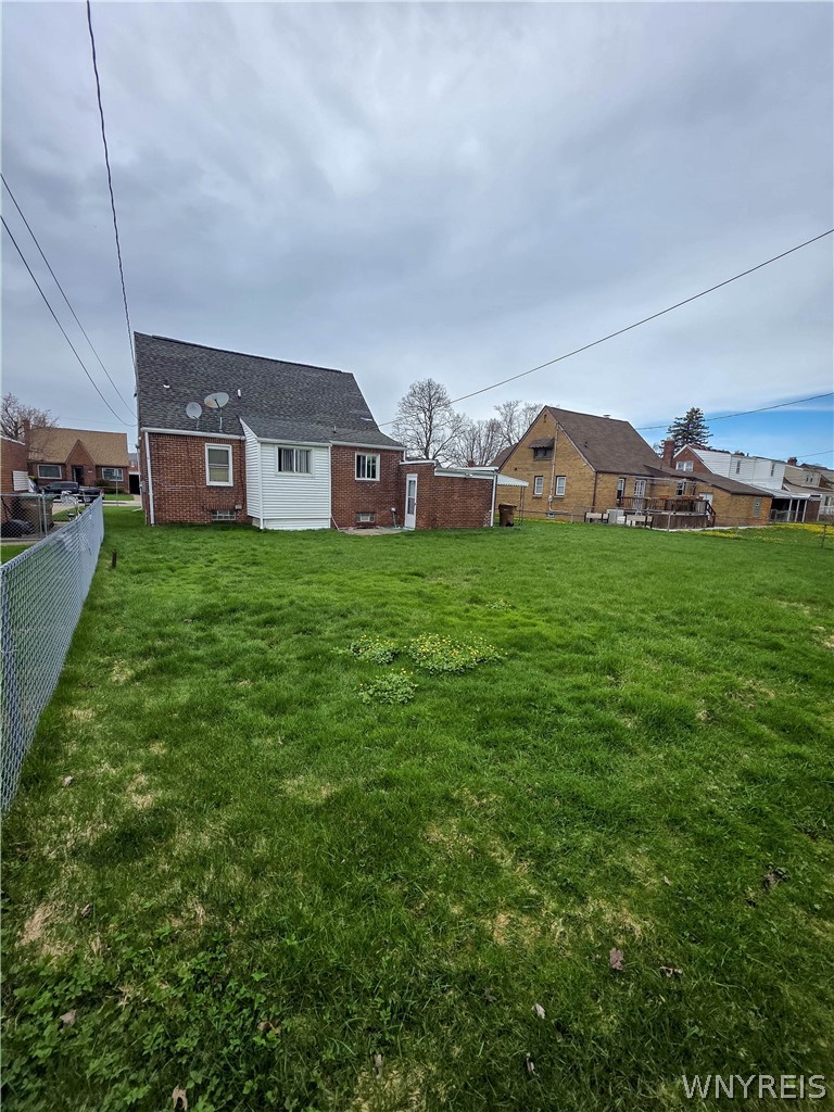 121 Cedar Road Cheektowaga, NY 14215 - Photo 7 of 43