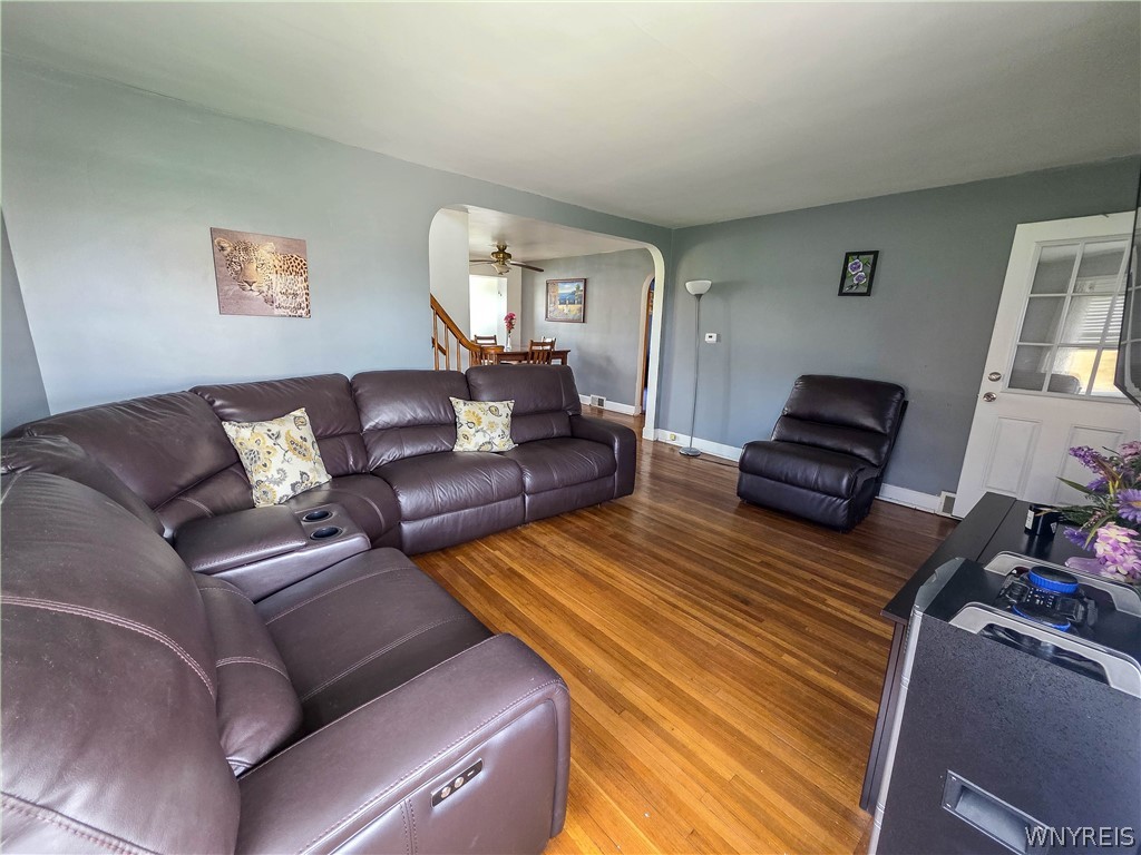 121 Cedar Road Cheektowaga, NY 14215 - Photo 9 of 43