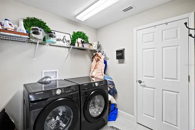 $3,500 | 5709 Silver Sun Drive, Apollo Beach, FL 33572