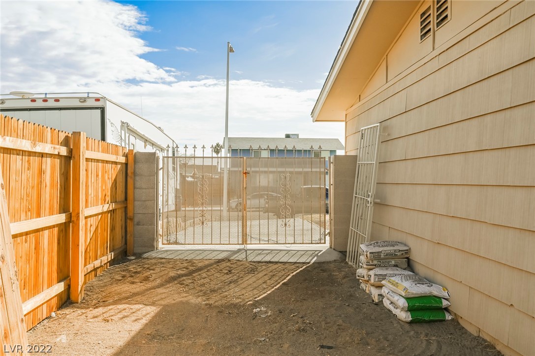6908 Camp Fire Road Las Vegas, NV 89145 - Photo 8 of 34 Gallery Image 8