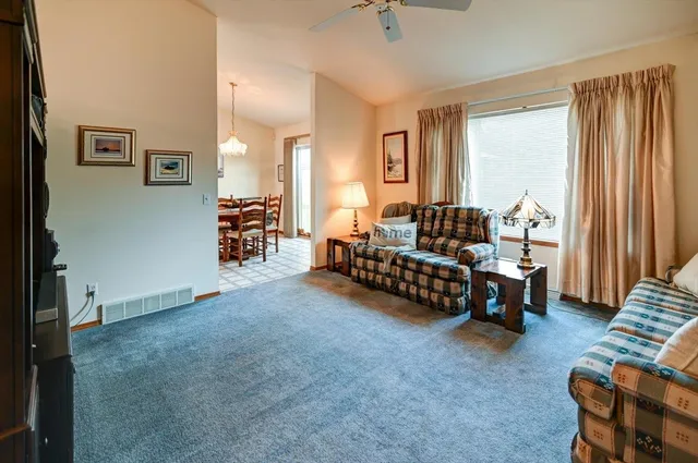 $449,900 | 201 Vista Cottage Grove, Cottage Grove, WI 53527