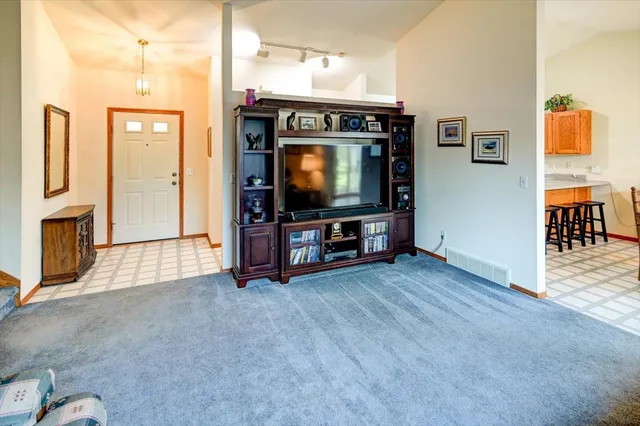 $449,900 | 201 Vista Cottage Grove, Cottage Grove, WI 53527