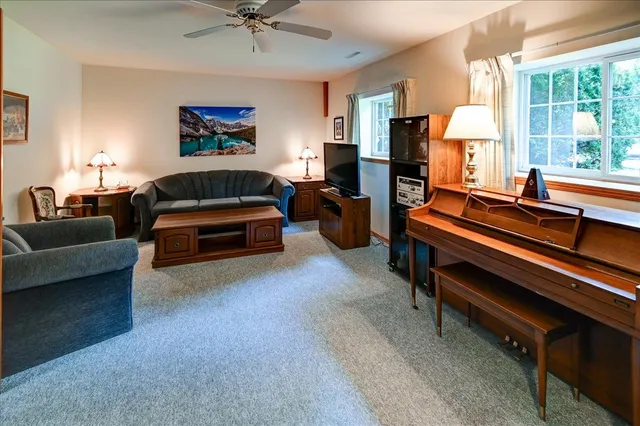 $449,900 | 201 Vista Cottage Grove, Cottage Grove, WI 53527