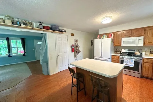 $255,000 | 227 South Moulton Street, Leeton, MO 64761