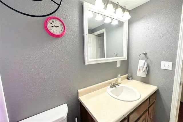 $255,000 | 227 South Moulton Street, Leeton, MO 64761