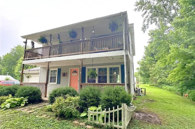 $255,000 | 227 South Moulton Street, Leeton, MO 64761