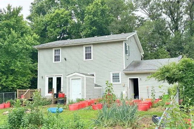 $255,000 | 227 South Moulton Street, Leeton, MO 64761