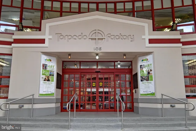 a view of an entrance to building