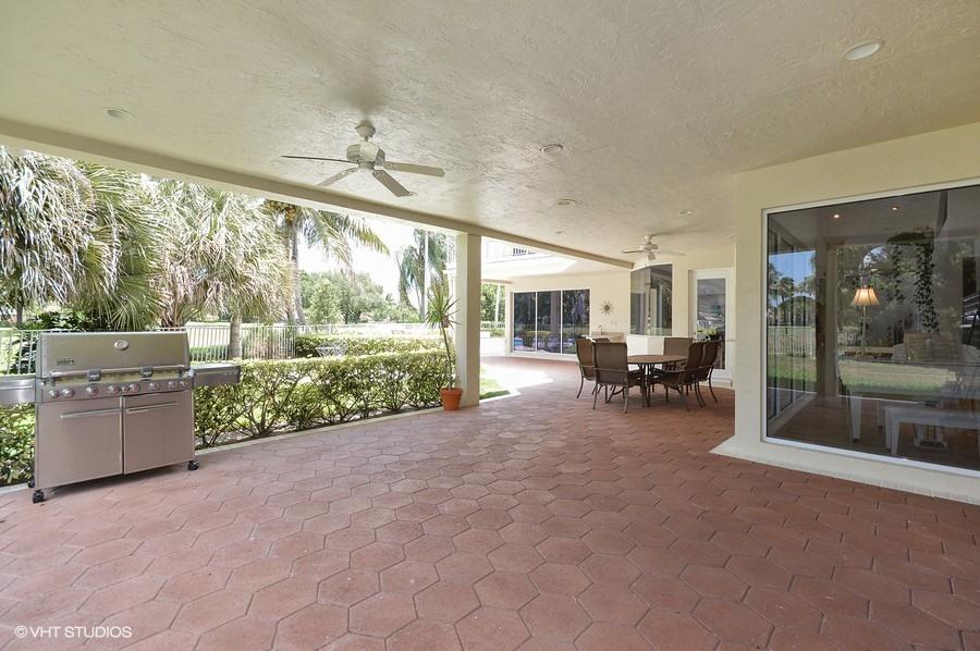 6010 Northwest 23rd Terrace Boca Raton, FL 33496 - Photo 17 of 32 6010NW23rdTer_vht_viewer_85