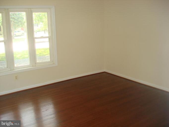 9171 Fort Smallwood Road Pasadena, MD 21122 - Photo 20 of 25 Bedroom #3