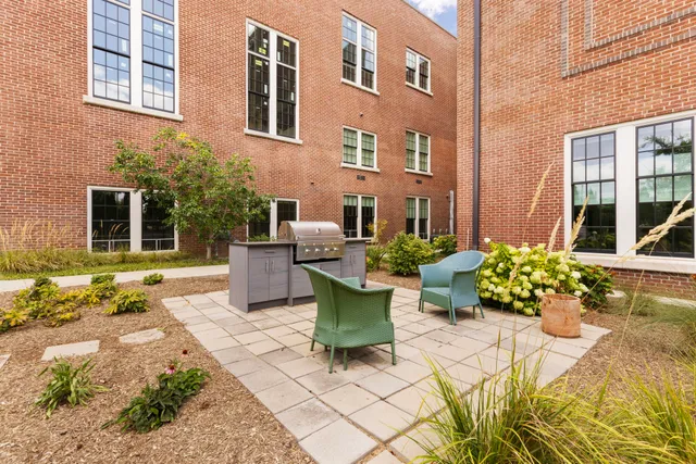 a view of a tennis court