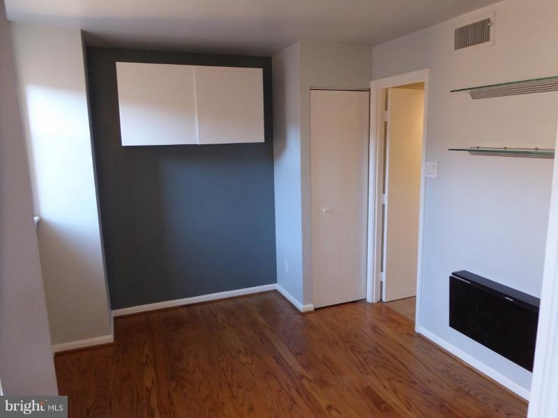 1436 Meridian Place Northwest, Unit 404 Washington, DC 20010 - Photo 13 of 25 Bedroom