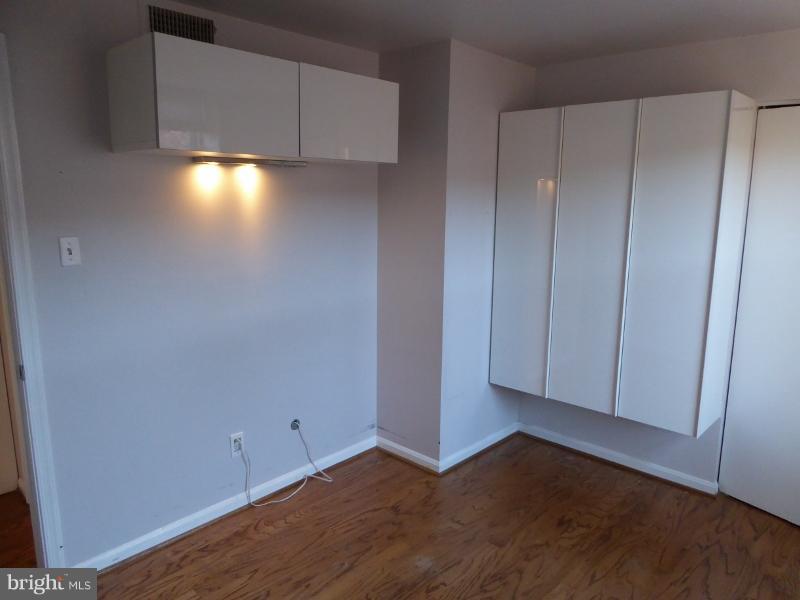 1436 Meridian Place Northwest, Unit 404 Washington, DC 20010 - Photo 16 of 25 Bedroom