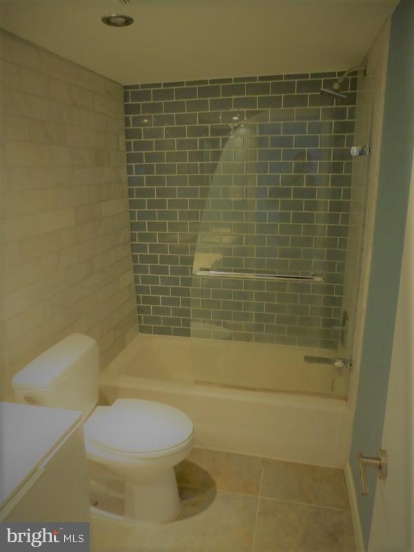 1436 Meridian Place Northwest, Unit 404 Washington, DC 20010 - Photo 17 of 25 Bath