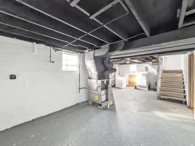 $179,990 | 1304 Freeland Avenue, Calumet City, IL 60409