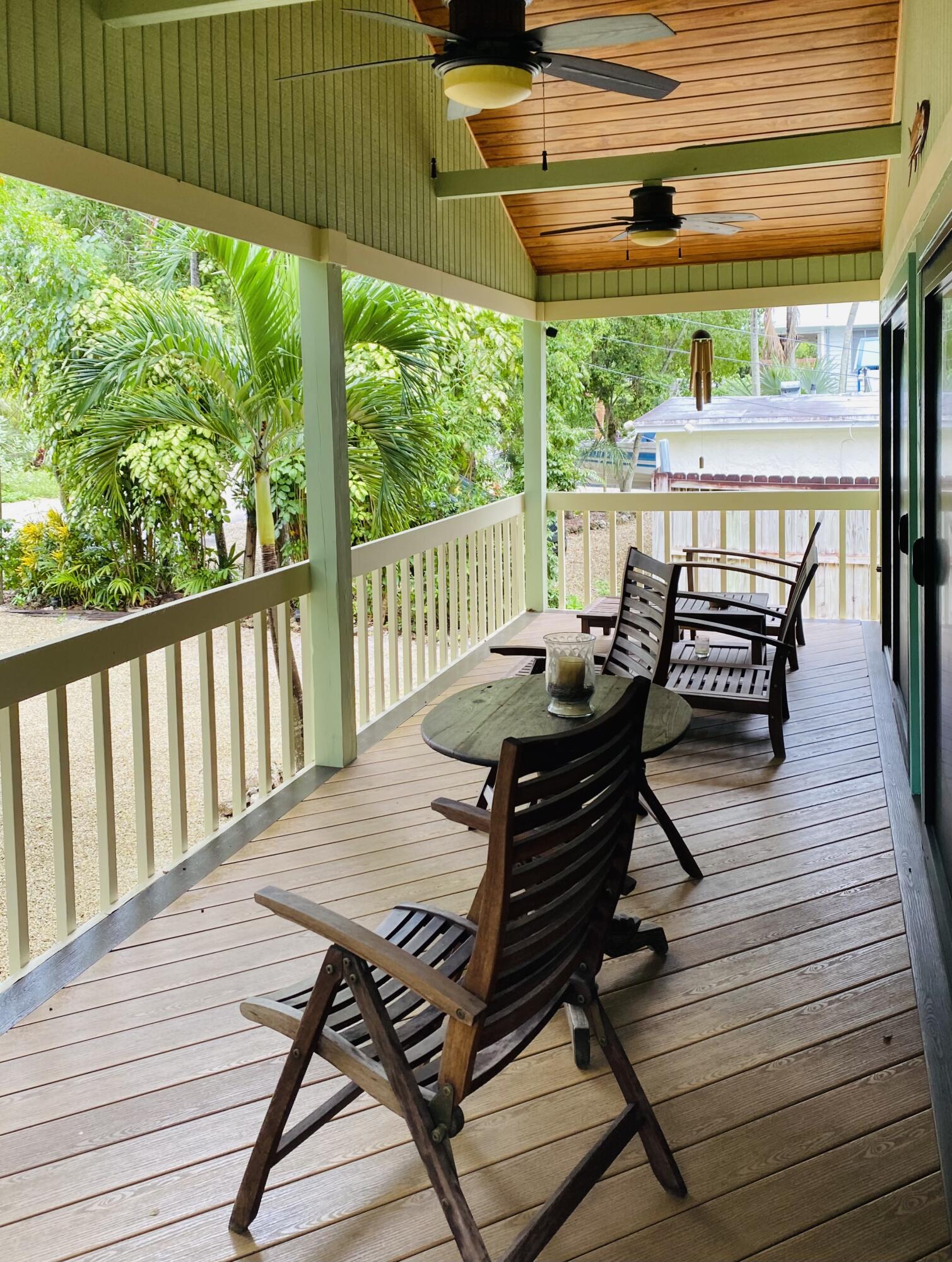 39 Dolphin Road Key Largo, FL 33037 - Photo 4 of 8 Front Porch