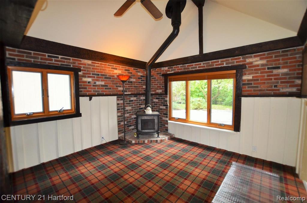 31395 West Nine Mile Road Farmington Hills, MI 48336 - Photo 7 of 40