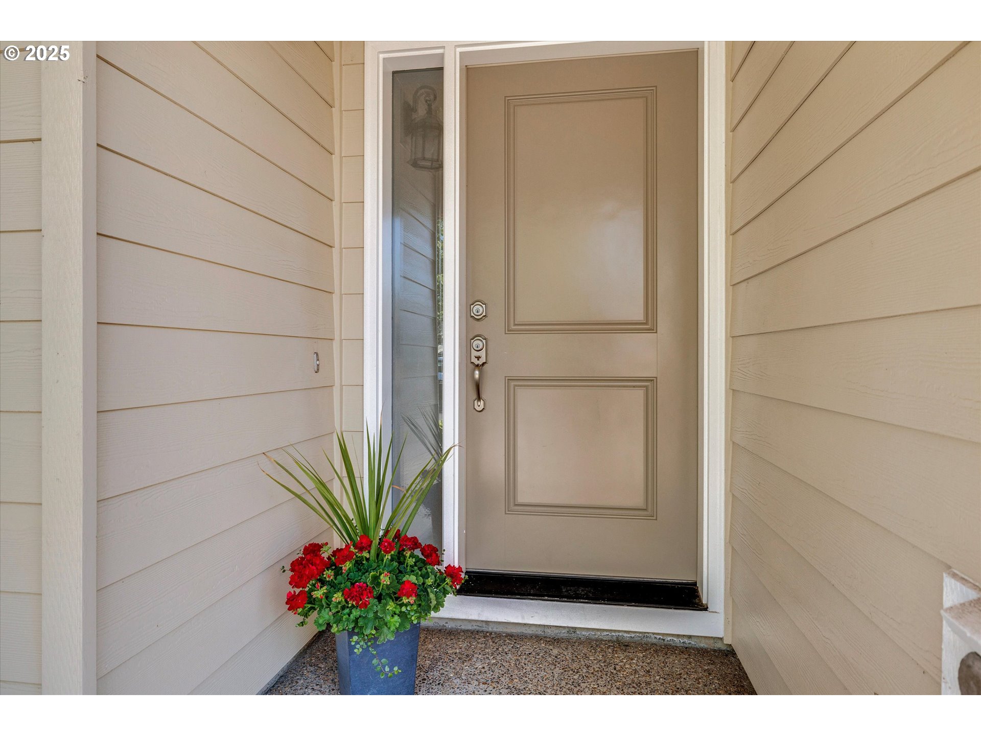 2731 Baines Boulevard Hubbard, OR 97032 - Photo 3 of 41